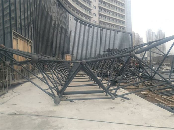 江西万豪酒店雨棚网架
